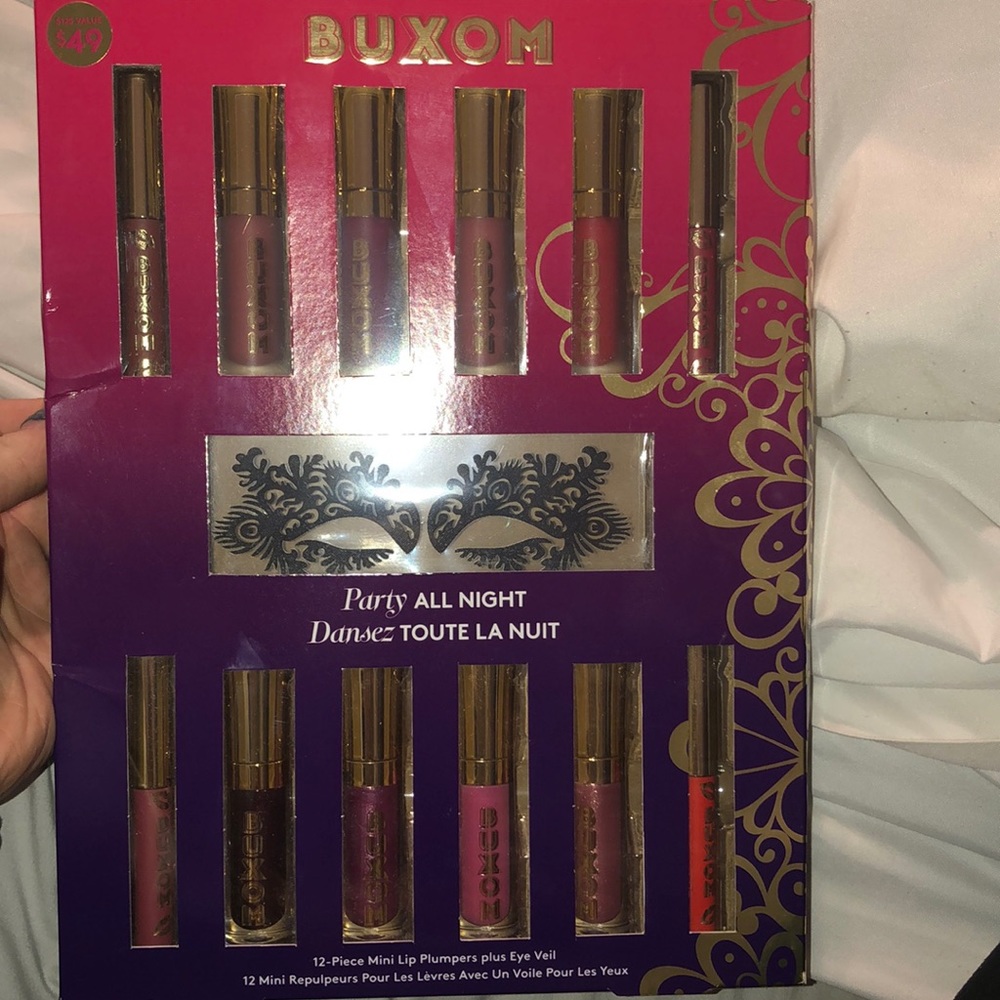 BUXOM party all night set